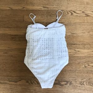 Laundry By Shelli Segal Swim - White Lace One Piece Bathing Suit Laundry By Shelli Segal Swim - White Lace One Piece Bathing Suit